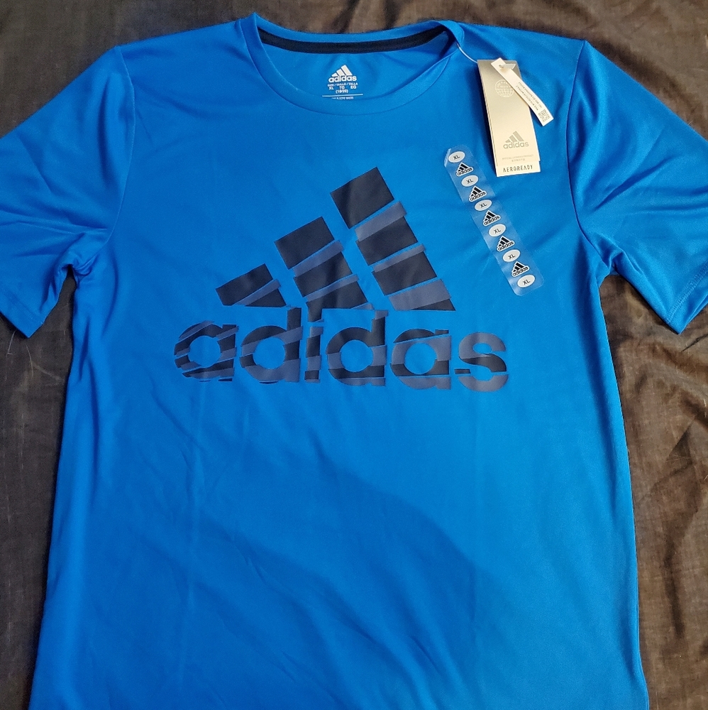 ♻️♻️♻️♻️♻️♻️♻️♻️♻♻️♻️ XL Boys Adidas Blue Dry Fit T Shirt Recycleable Material